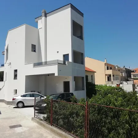Skockica Apartment *